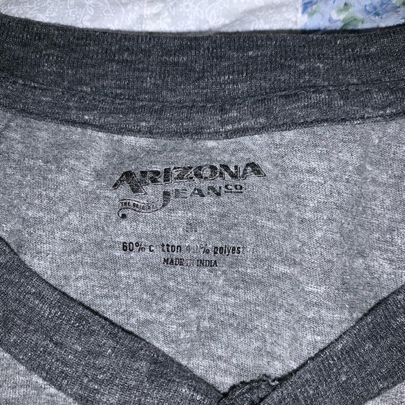 T shirt - Picture 3 of 3